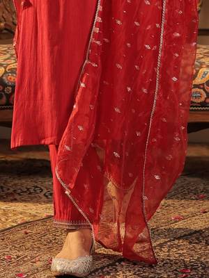 Women Paisley Embroidered Kurta & Trouser With Dupatta 6