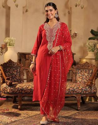 Women Paisley Embroidered Kurta & Trouser With Dupatta 7