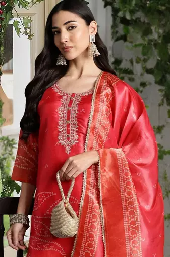 Women Ethnic Motifs Embroidered Thread Work Kurta with Trousers & With Dupatta