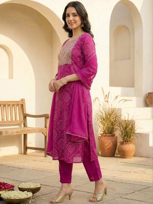 Women Ethnic Motifs Printed Thread Work Kurta with Trousers & Dupatta 2
