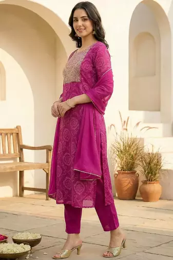 Women Ethnic Motifs Printed Thread Work Kurta with Trousers & Dupatta
