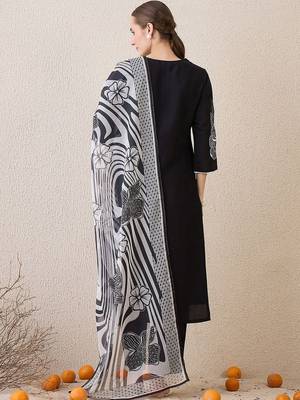 Women Floral Embroidered Thread Work Linen Kurta with Trousers & With Dupatta 5