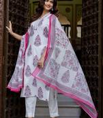 Women Floral Printed Cotton Kurta with Trousers & With Dupatta