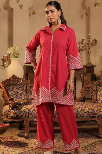 Women Geometric Embroidered Cotton Kurta with Palazzos