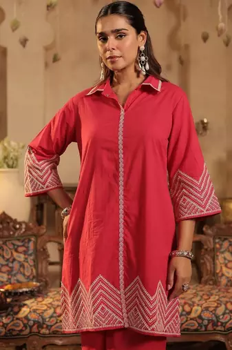 Women Geometric Embroidered Cotton Kurta with Palazzos