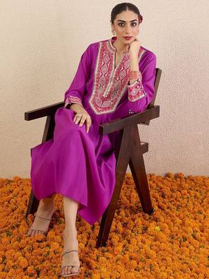 Women Solid Embroidered Kurta with Pyjama 7