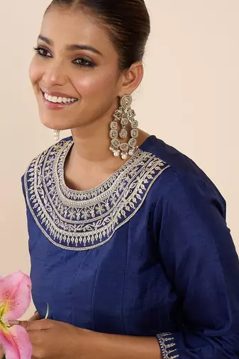 Women Ethnic Motifs Embroidered Panelled Thread Work Kurta with Trousers
