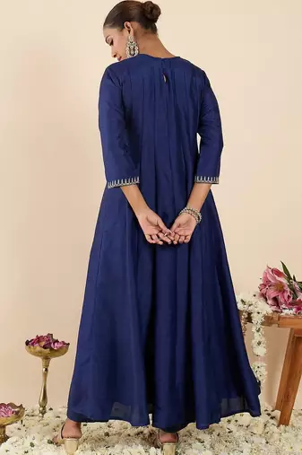 Women Ethnic Motifs Embroidered Panelled Thread Work Kurta with Trousers