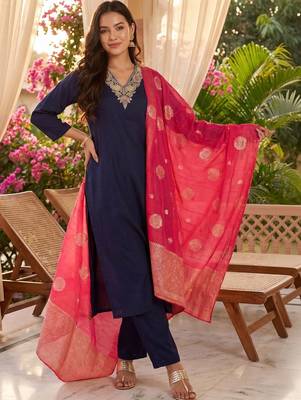 Women Ethnic Motifs Embroidered Thread Work Kurta with Trousers & With Dupatta 6