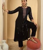Women Ethnic Motifs Embroidered Thread Work Kurta with Trousers