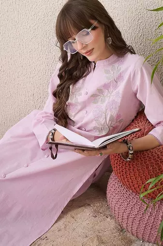 Floral Embroidered Mandarin Collar Thread Work Cotton Kurta & Trouser