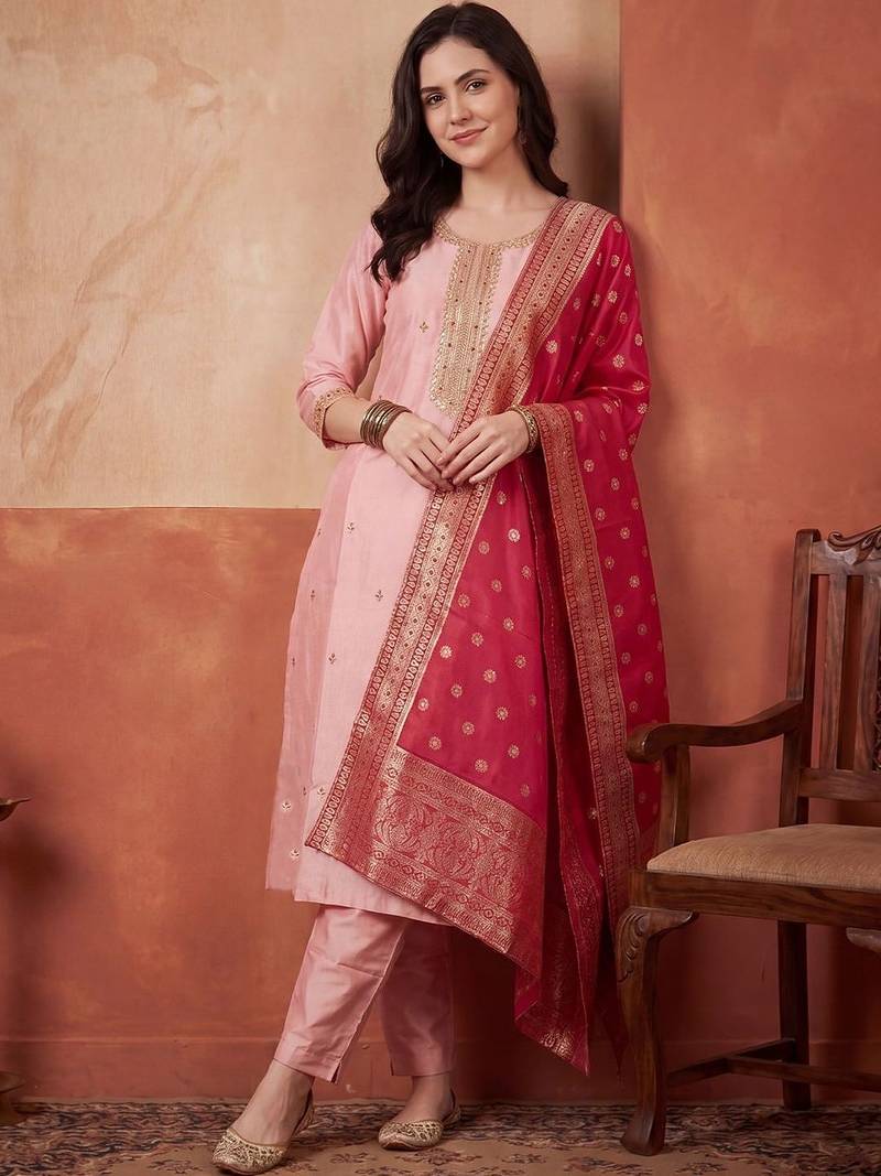 Women Ethnic Motifs Embroidered Kurta with Trousers & With Dupatta