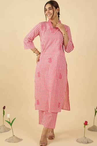 Women Thread Work Cotton Kurta with Trousers