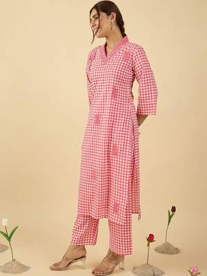 Women Thread Work Cotton Kurta with Trousers 7