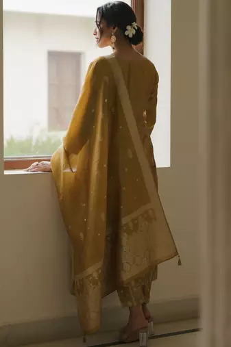 Ethnic Motifs Woven Design Straight Kurta With Trousers & Dupatta