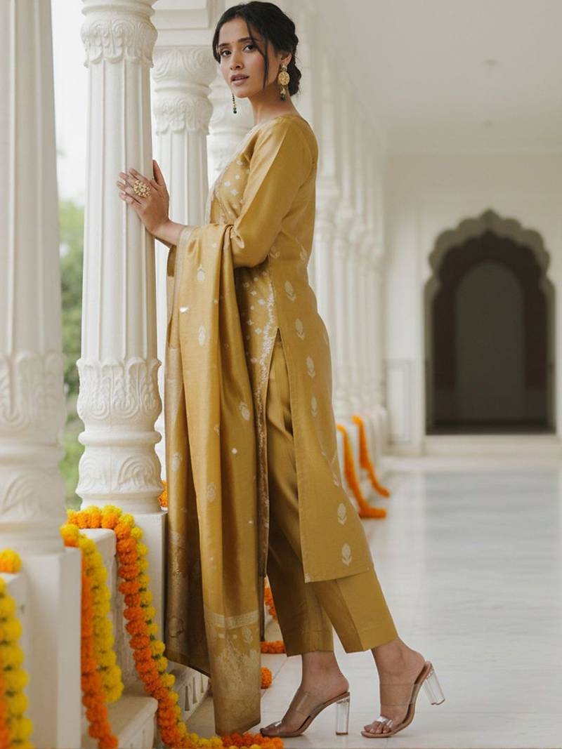 Ethnic Motifs Woven Design Straight Kurta With Trousers & Dupatta