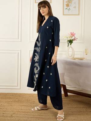 Floral Printed Thread Work Cotton Kurta With Palazzos 3
