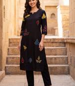Women Ethnic Motifs Embroidered Thread Work Kurta with Trousers