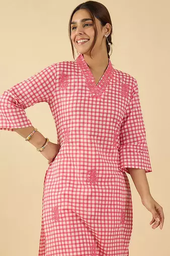 Checked V Neck Thread Work Cotton Straight Kurta With Trousers