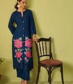 Women Floral Embroidered Thread Work Kurta with Trousers