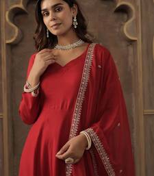 Liva Sweetheart Neck Anarkali Kurta With Trousers & Dupatta