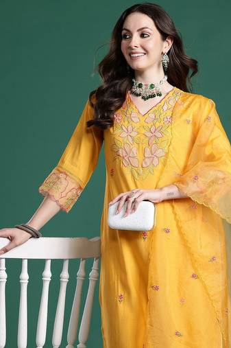 Floral Embroidered Thread Work Kurta with Trousers & With Dupatta