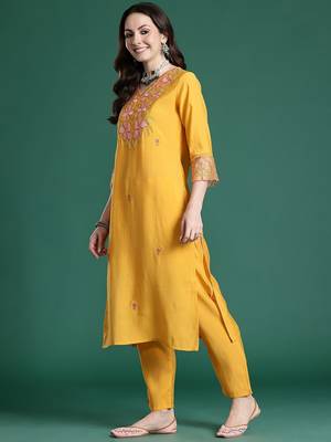 Floral Embroidered Thread Work Kurta with Trousers & With Dupatta 6