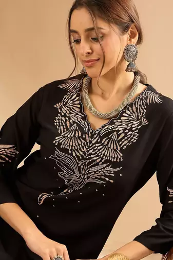 Women Embroidered Kurta with Trousers