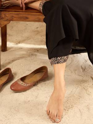 Women Embroidered Kurta with Trousers 7