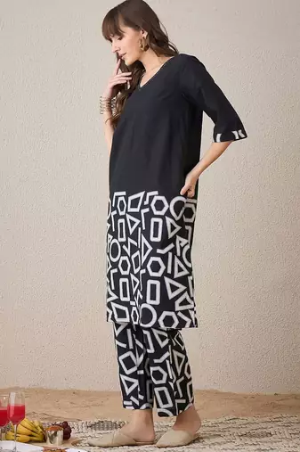 Geometric Printed V-Neck Cotton A-Line Kurta With Palazzos