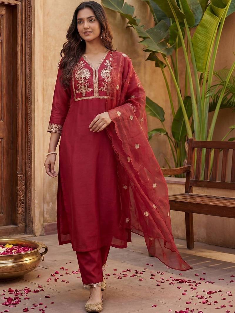 Women Ethnic Motifs Embroidered Kurta with Trousers & With Dupatta