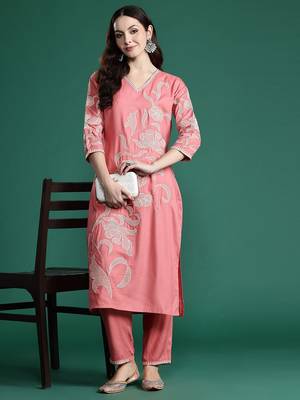 Floral Embroidered Sequinned Cotton Kurta with Trousers 1