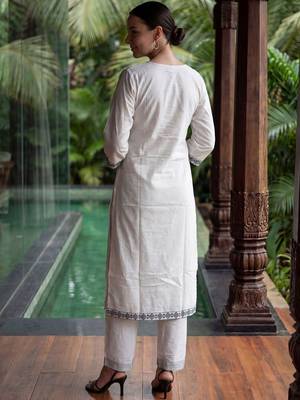 Women Ethnic Motifs Embroidered Thread Work Cotton Kurta with Trousers 5