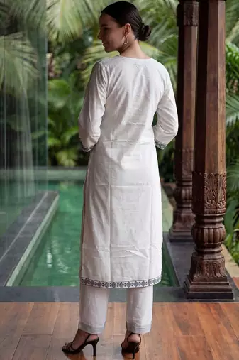 Women Ethnic Motifs Embroidered Thread Work Cotton Kurta with Trousers
