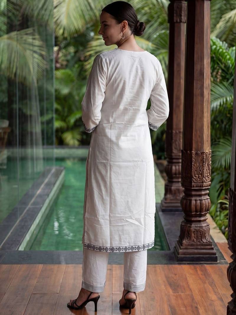 Women Ethnic Motifs Embroidered Thread Work Cotton Kurta with Trousers