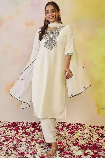 Women Ethnic Motifs Embroidered Thread Work Republic Day Kurta with Trousers & With Dupatta