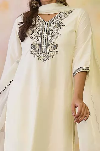 Women Ethnic Motifs Embroidered Thread Work Republic Day Kurta with Trousers & With Dupatta