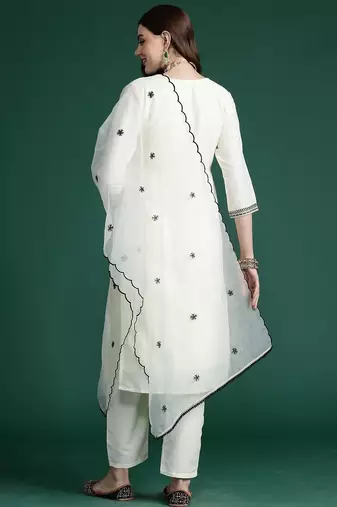 Women Ethnic Motifs Embroidered Thread Work Republic Day Kurta with Trousers & With Dupatta
