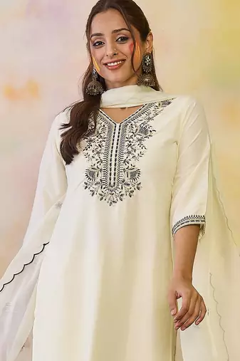 Women Ethnic Motifs Embroidered Thread Work Republic Day Kurta with Trousers & With Dupatta