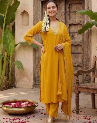 Women Sequinned Kurta with Trousers & With Dupatta 4