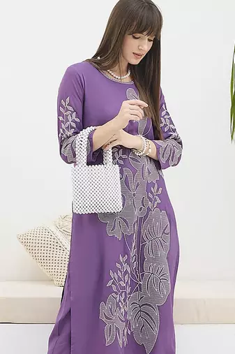 Women Floral Printed Kurta with Trousers