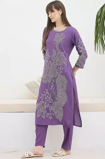 Women Floral Printed Kurta with Trousers