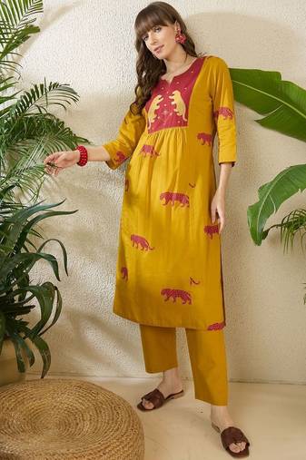 Women Animal Printed Tiered Thread Work Cotton Kurta with Trousers