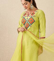 Women Ethnic Motifs Printed Kurta with Trousers & Dupatta