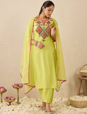 Women Ethnic Motifs Printed Kurta with Trousers & Dupatta 1