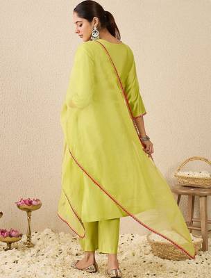 Women Ethnic Motifs Printed Kurta with Trousers & Dupatta 6