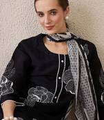 Floral Embroidered Round Neck Sequinned Linen Kurta With Trousers & Dupatta