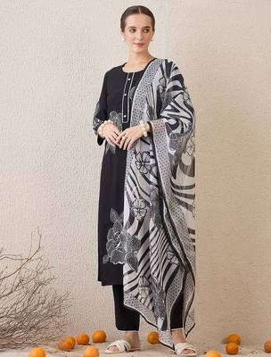 Floral Embroidered Round Neck Sequinned Linen Kurta With Trousers & Dupatta 2