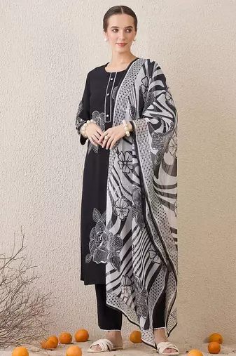 Floral Embroidered Round Neck Sequinned Linen Kurta With Trousers & Dupatta
