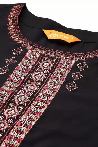 Ethnic Motifs Embroidered Thread Work Kurta with Trousers
